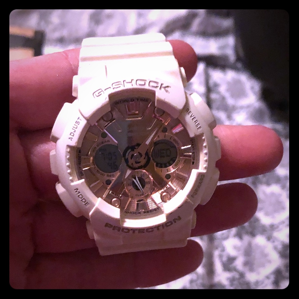 White gold rose G shock